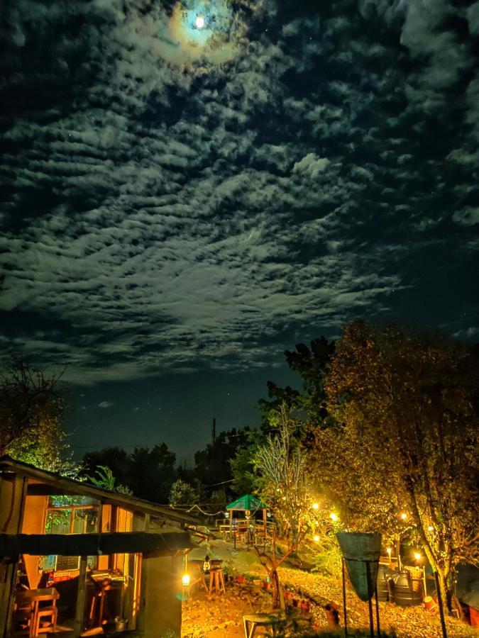 Monkey Mud House And Camps, Bir Hostel Exterior photo